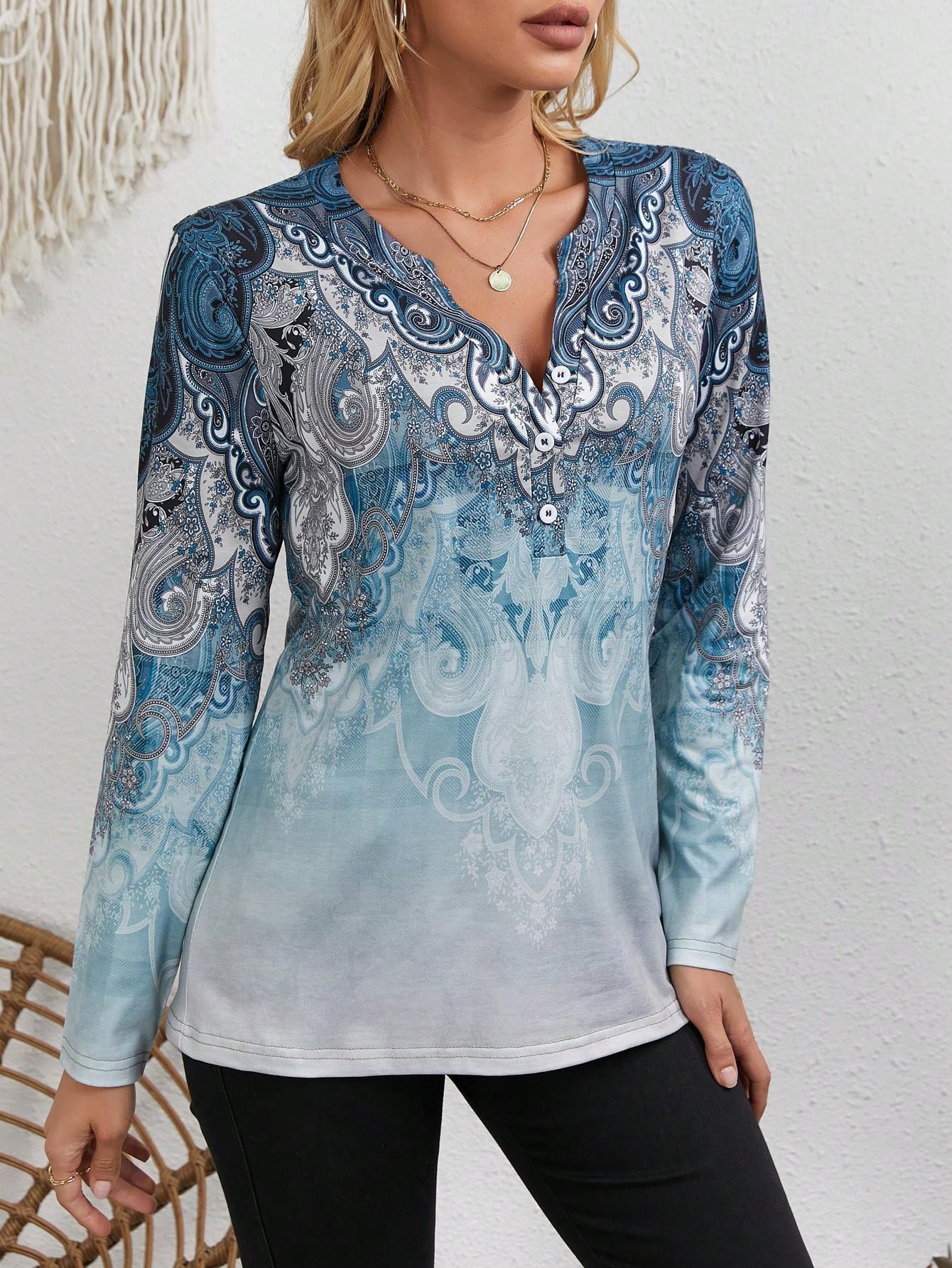 Vintage Fashion - Women's Ethnic-Style Top: Vintage Print, Long
