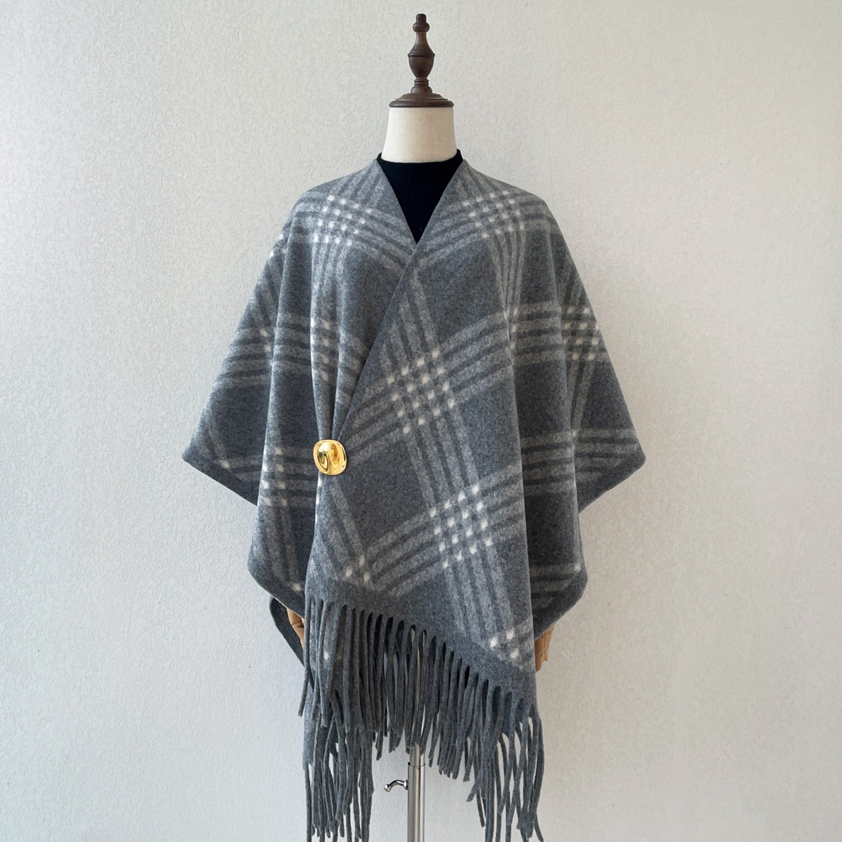 Vintage Fashion Wear - Vintage Print Fringed Cape Shawl Women