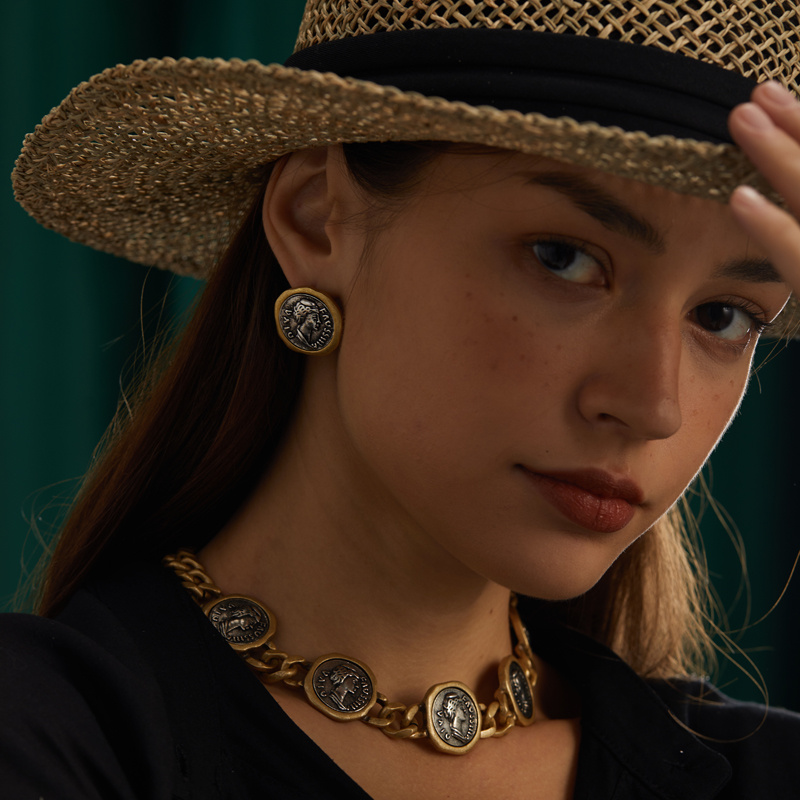 Vintage Beauty Coin Old Money  - Vintage Fashion Old Money 评论和价格