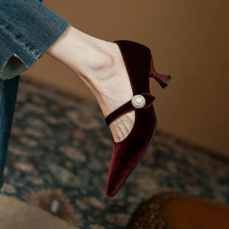 Wine Red Pointed Toe Mary Jane - Vintage Old Fashion 评论和价格