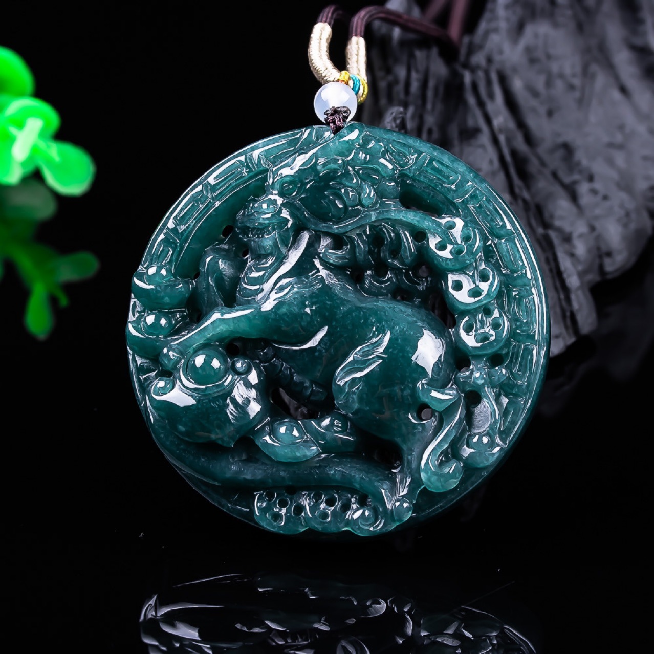 Burmese Jadeite Dragon Pendant - Vintage Fashion 评论和价格