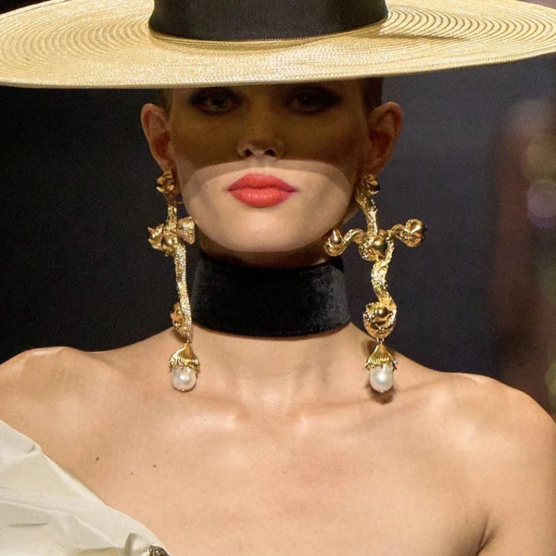 Vintage Baroque Style Metal Al - Vintage Fashion Jewelry Brands 评论和价格