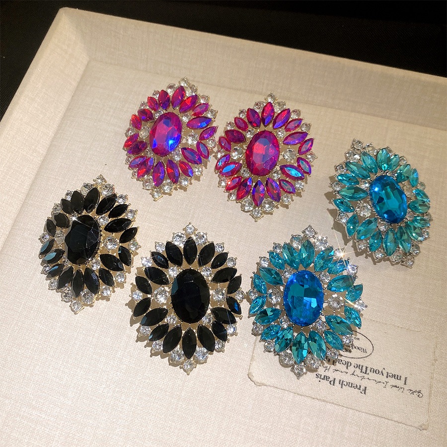 Oval Center Crystal Floral Stu - Vintage Fashion Center 评论和价格