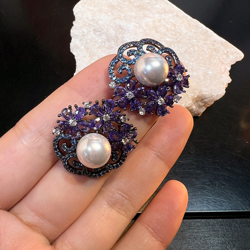 Vintage Hollow Flower Stud Ear - Vintage Fashion Center 评论和价格