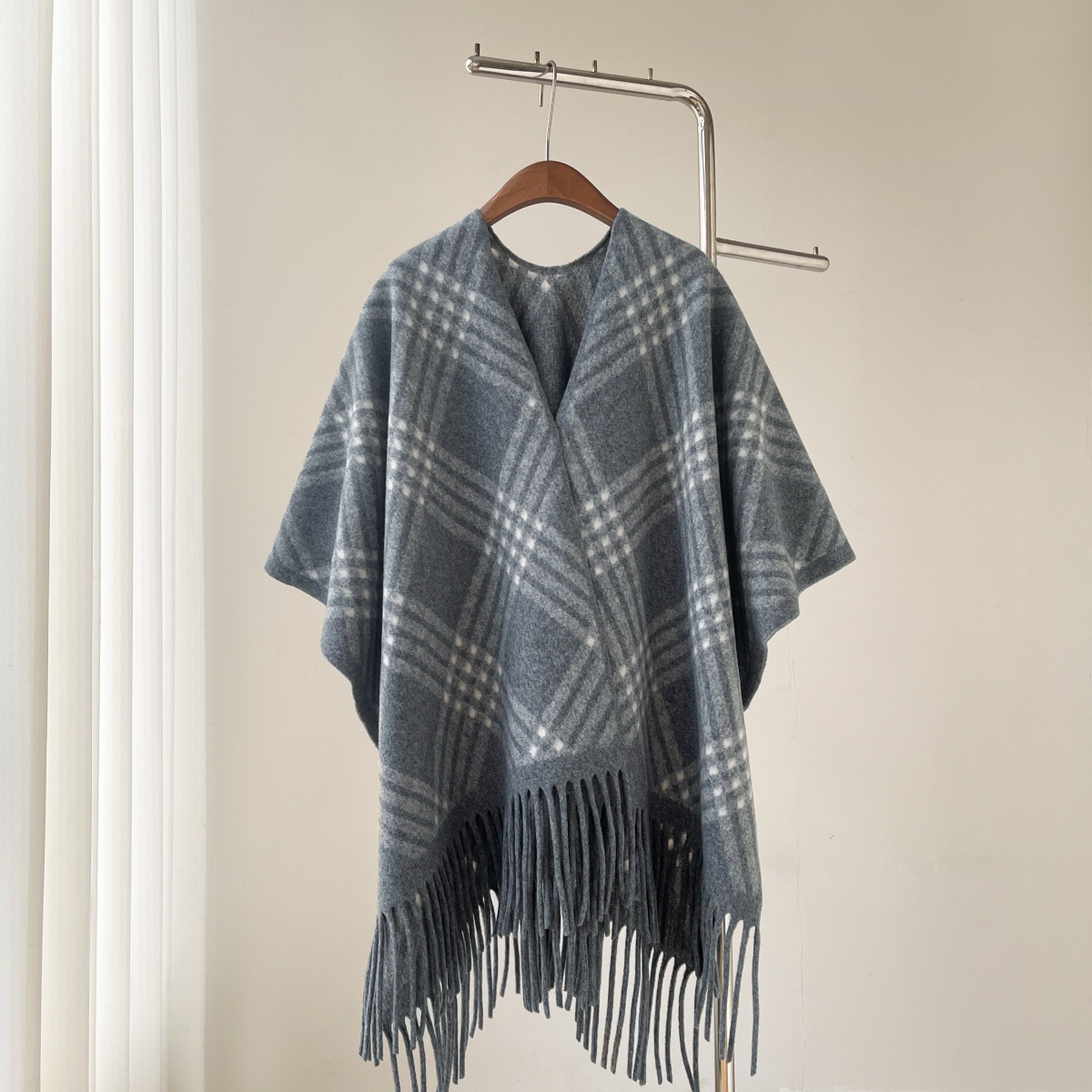 Vintage Print Fringed Cape Sha - Vintage Fashion Wear 评论和价格
