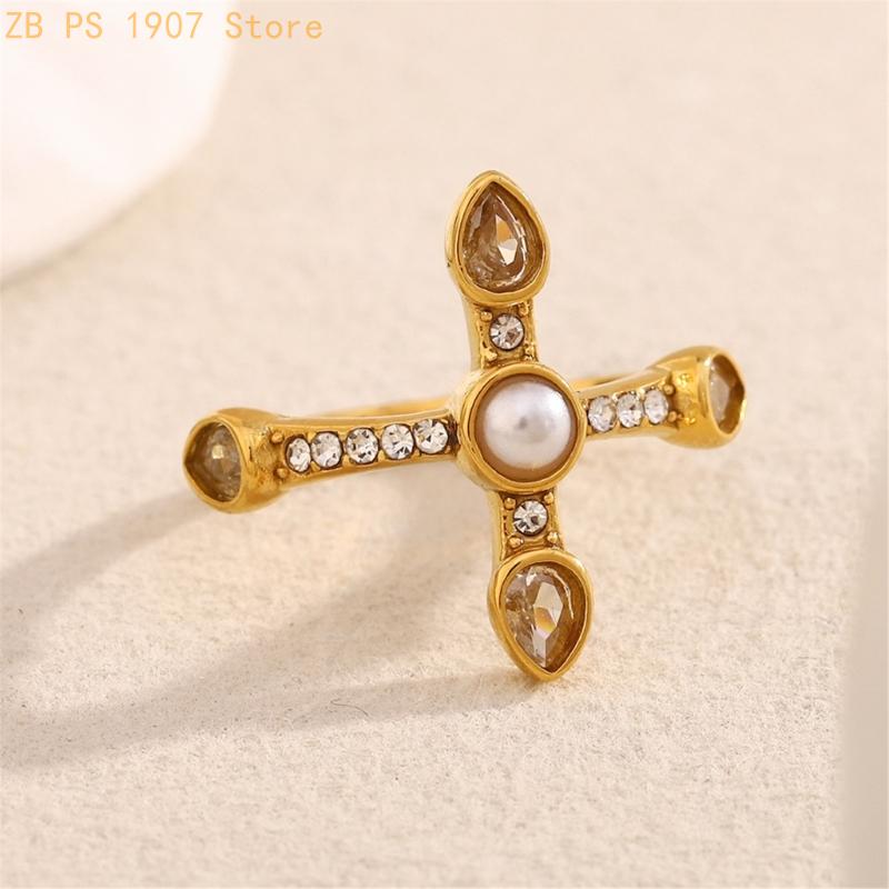 Rounded Center Ring with Clear - Vintage Fashion Center 评论和价格